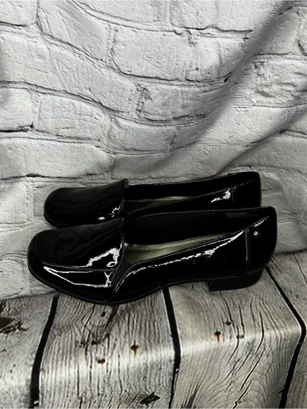 Minimalist Corporate Goth Preppy Dark Academia Liquid Glossy Black Loafers Sz 8